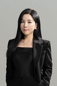 상임지휘자 권효진