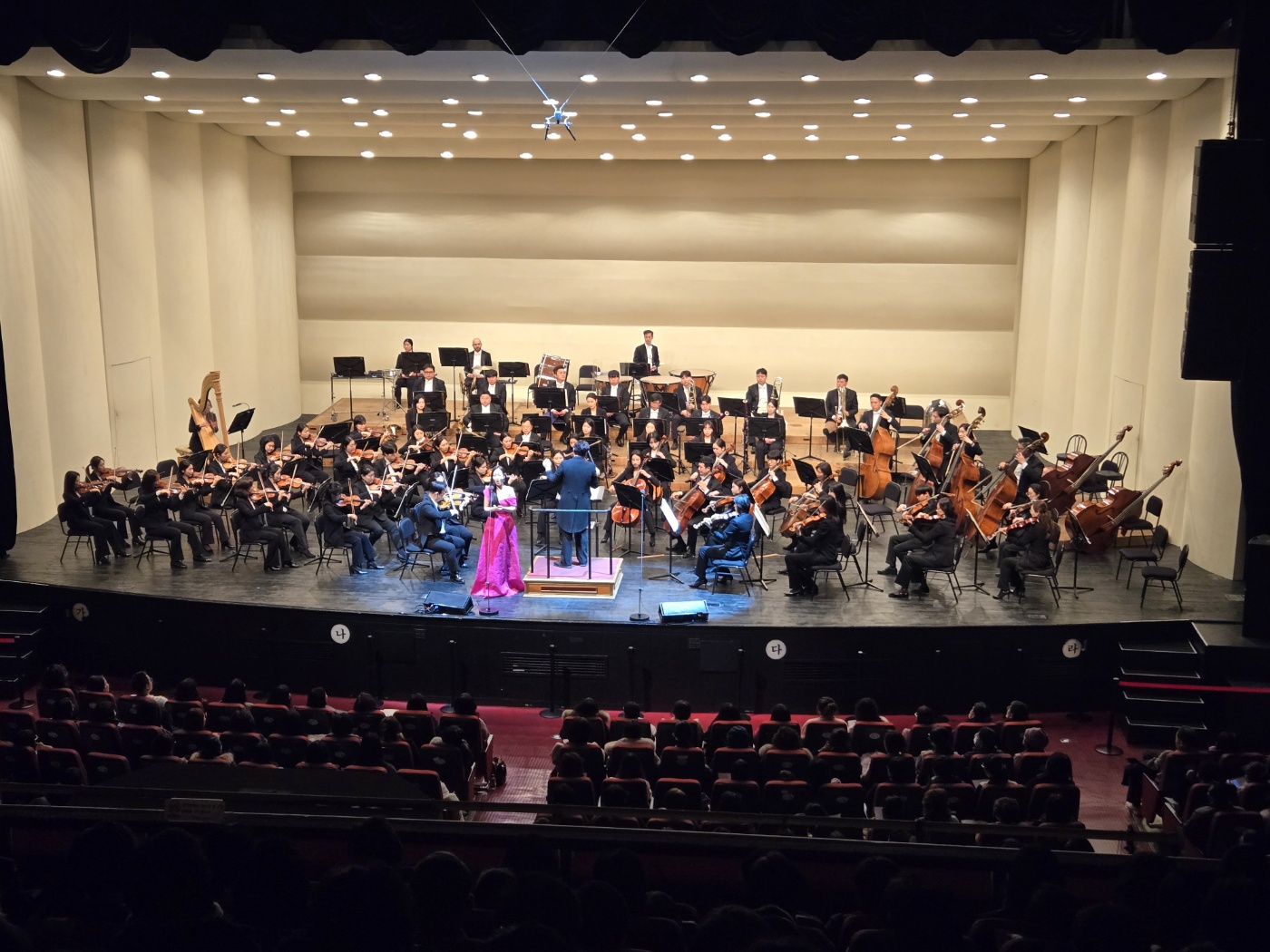 사본 -공연사진1.jpg 이미지입니다.